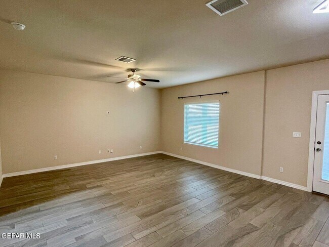 Photo - 12265 Desert Pine Ave