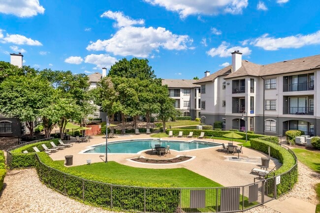 Photo - MAA Quarry Oaks Apartments