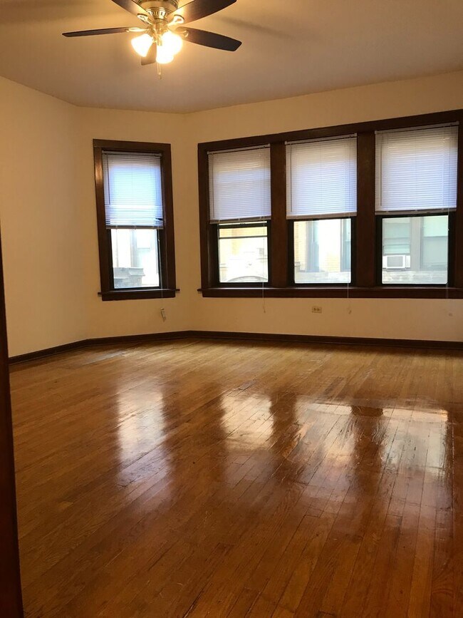 Photo - Beautiful Studio Apartment Available for Sublet March 1st Unidad 4054 - 3W