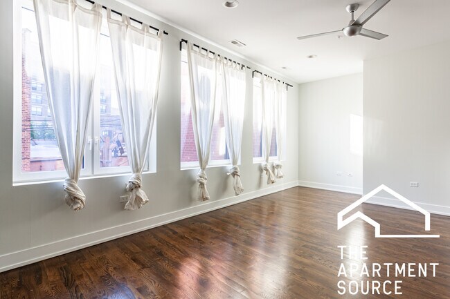 Photo - 4428 N Sheridan Rd Unit 3B