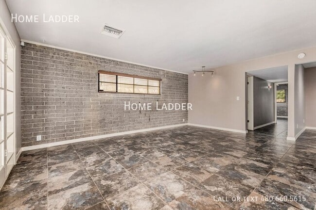 Photo - 1338 W Culver St