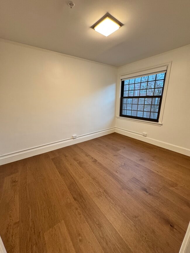 Photo - 1172 Massachusetts Ave