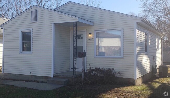 Building Photo - Adorable North Side-Single Family Home