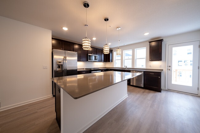 Photo - 5885 156th St W