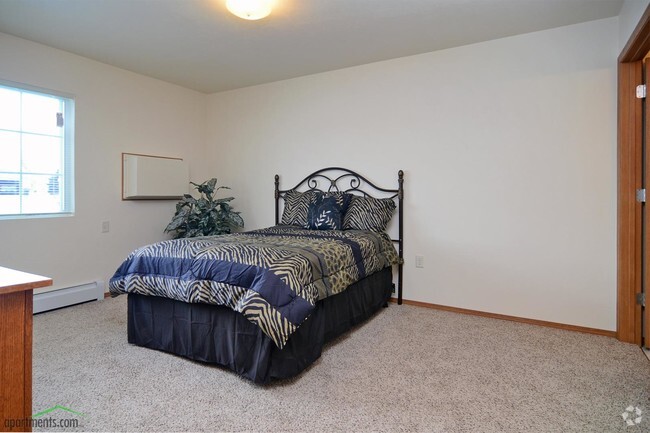 Interior Photo - STONEY CREEK ESTATES Rental