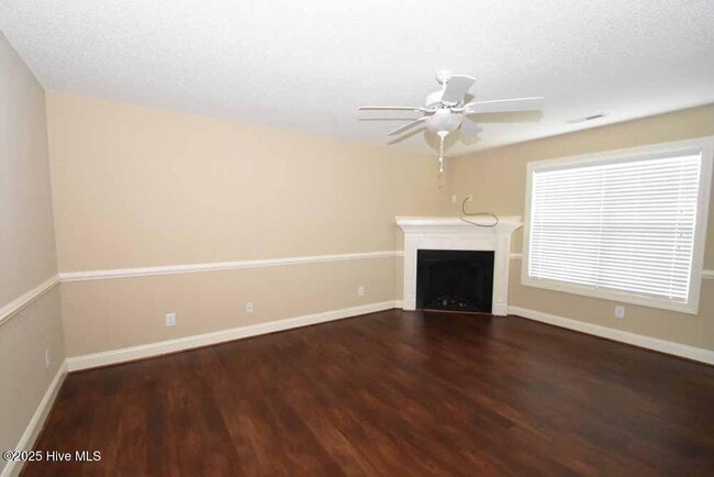 Photo - 128 Chandler Dr