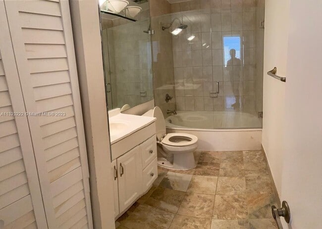 20904 Leeward Ct
