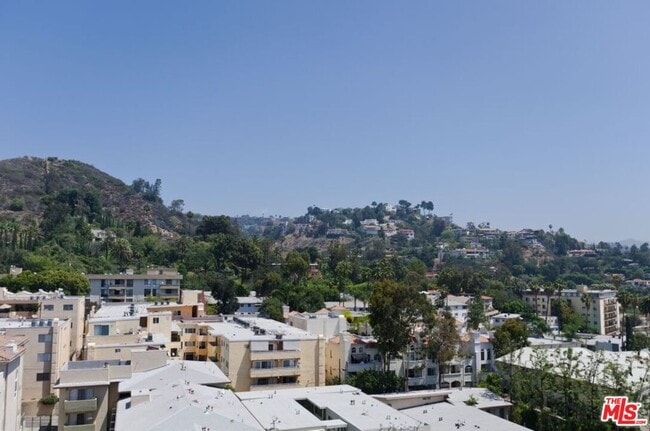 Photo - 7250 Franklin Ave Unidad 901