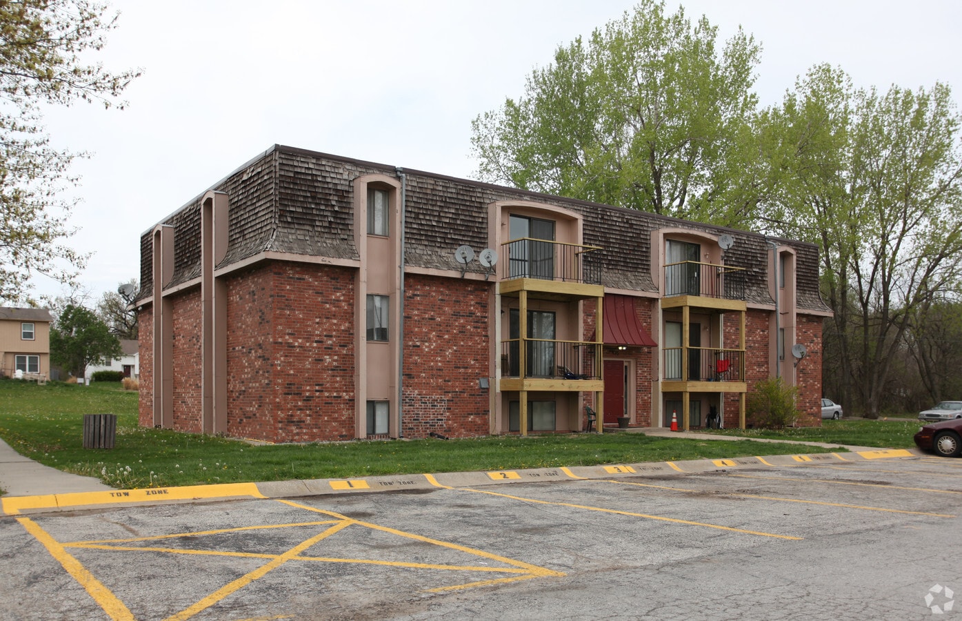 Tiblow Village - Tiblow Village Apartments