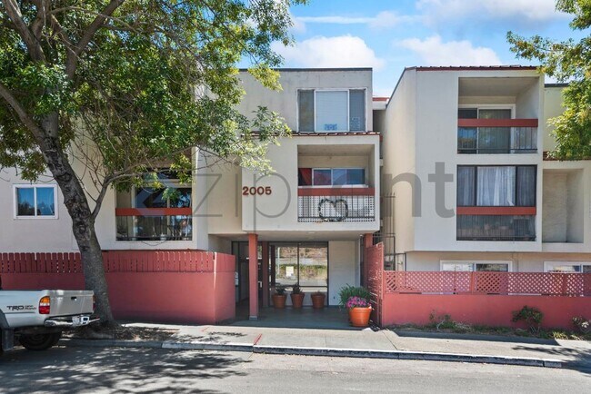 Photo - Unit 217 Unidad 217