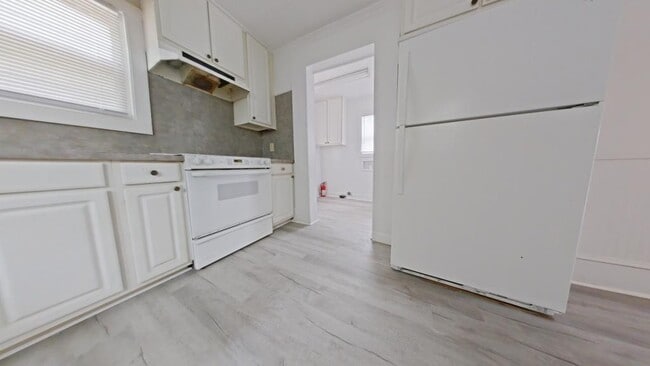 Photo - 927 E Dayton Ave