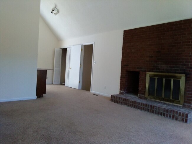 Photo - 8580 Tartan Rd