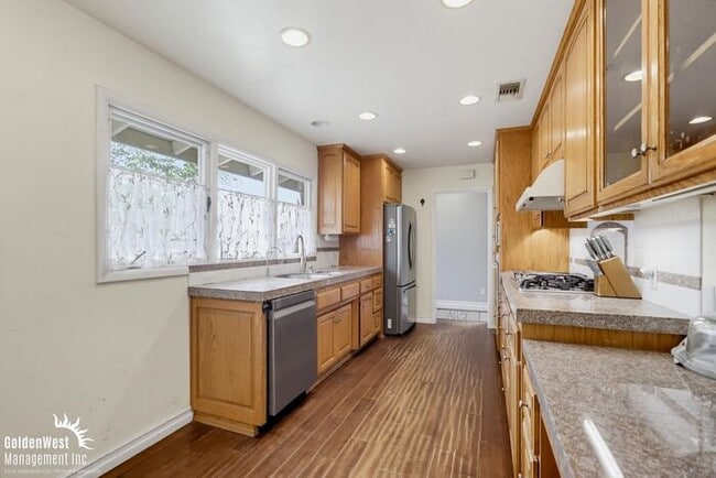Beautifully Updated 4Bdm 3Ba Home with Private Pool & 2-Car Garage in Mount Helix!