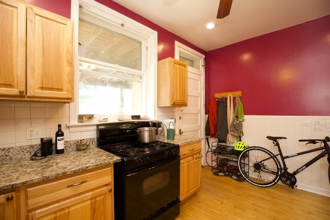 Photo - 6308 N Glenwood Ave Unit 2