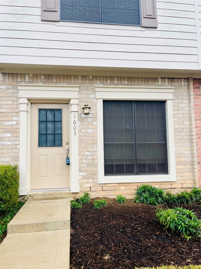 Photo - 2910 Grants Lake Blvd Unit 1603