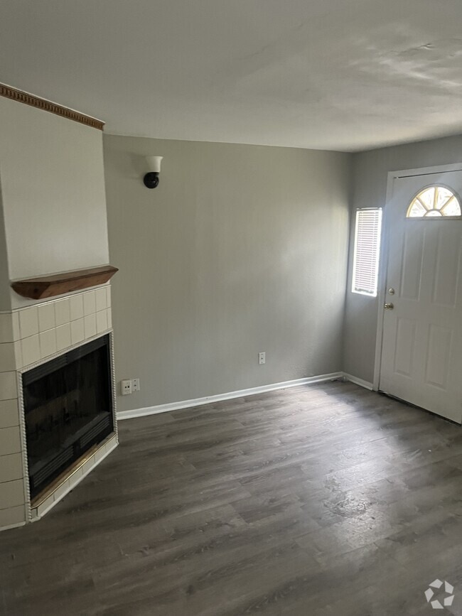 Building Photo - 4461 W Howie Pl Rental