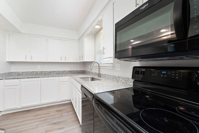 Photo - Remodeled & Updated 2 Bedroom Duplex Unit!
