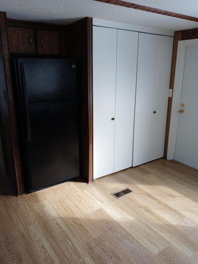 Photo - 259 Golden Crest Dr