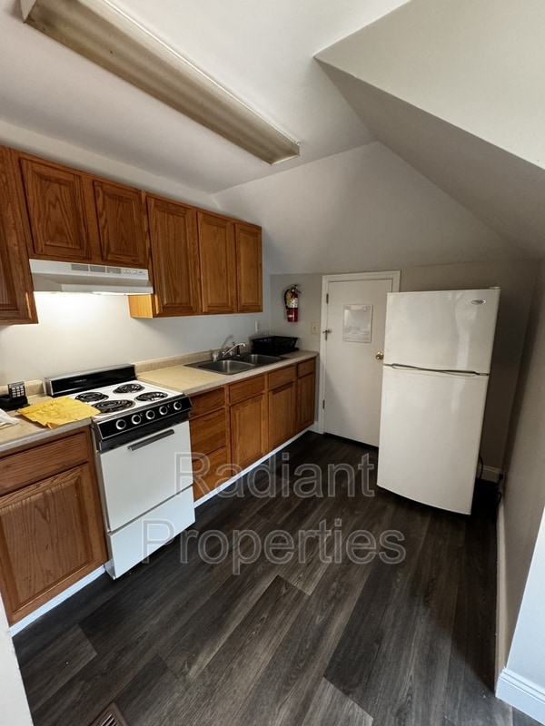 Photo - 415 Boone St
