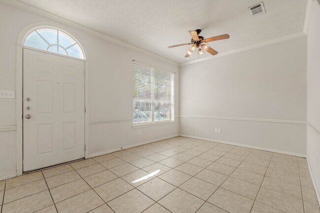 Photo - 304 Forest Dr Loop