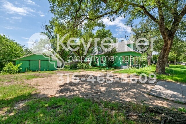 Photo - June is free!! Charming 1925 Farm House on 1/3 acre!