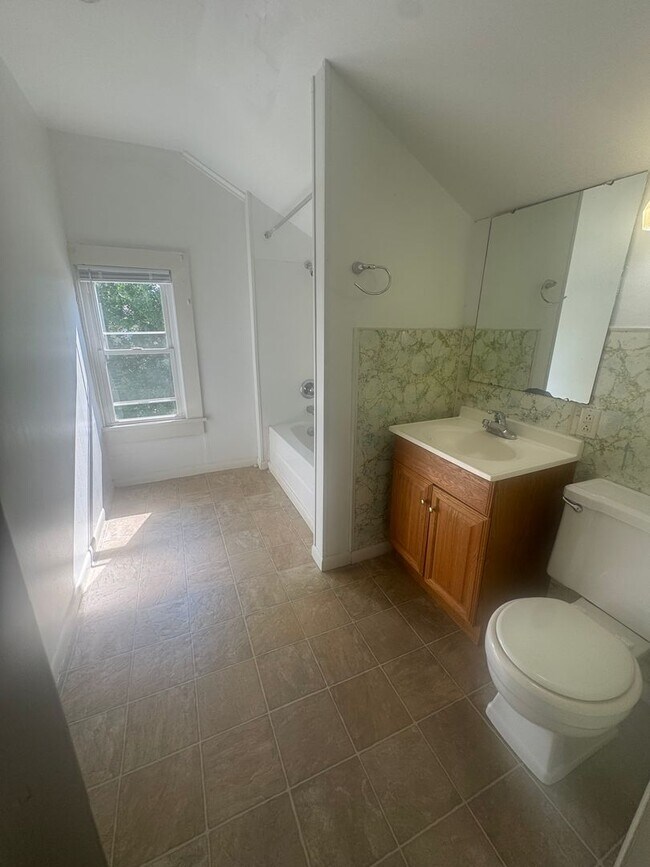 Photo - 624 S Fess Ave