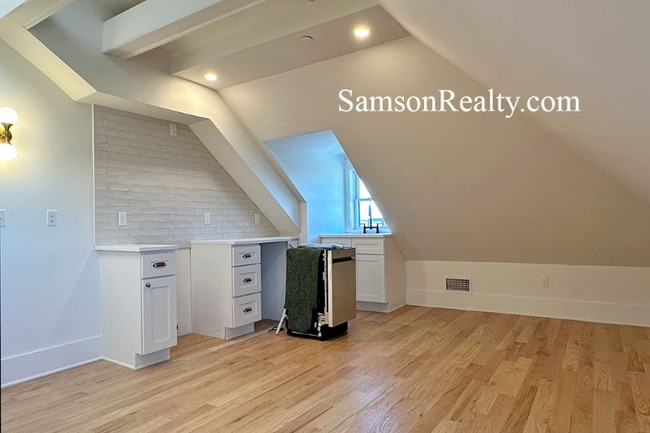 Photo - 31 Hope St Unidad 501