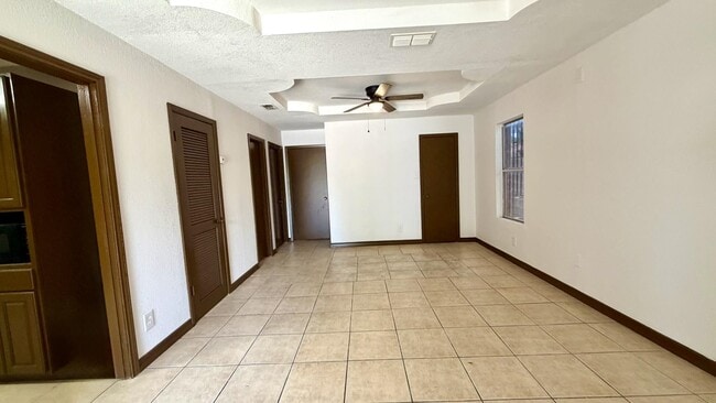 Photo - 1419 Reagan Dr