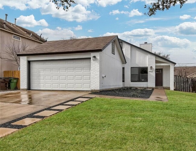 Building Photo - 1402 Hollow Tree Blvd