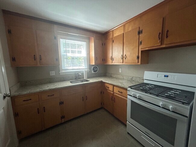 Photo - 30 South St Unidad B