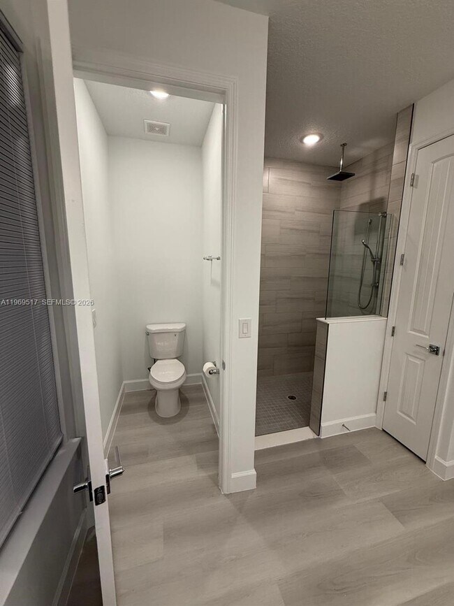 Photo - 1255 Wadsworth St SE