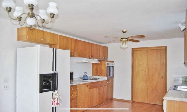 Photo - Spacious and bright