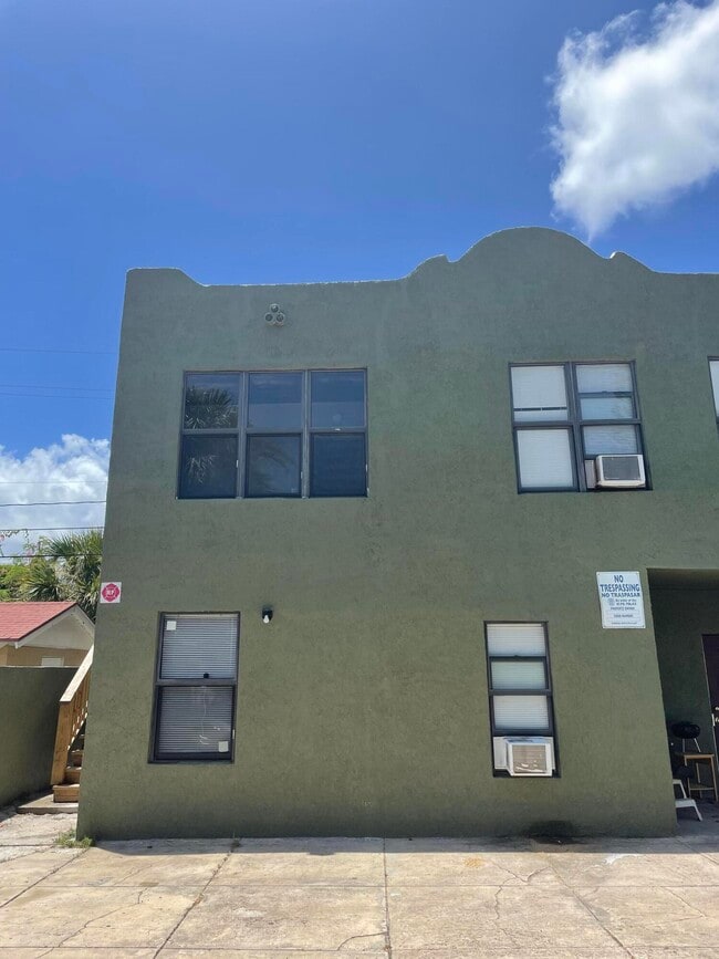Photo - 432 15th St