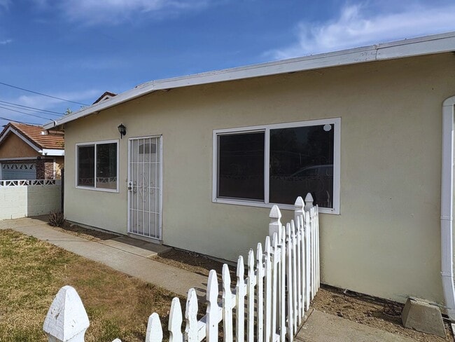 2 Bedroom Rancho Cucamonga Unit - 2 Bedroom Rancho Cucamonga Unit Casa