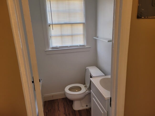 Restroom - 115 Thomas Blvd