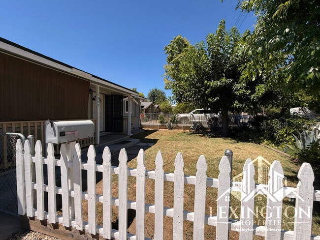 Photo - Charming 2 Bedroom Home with Large Backyard & Garage