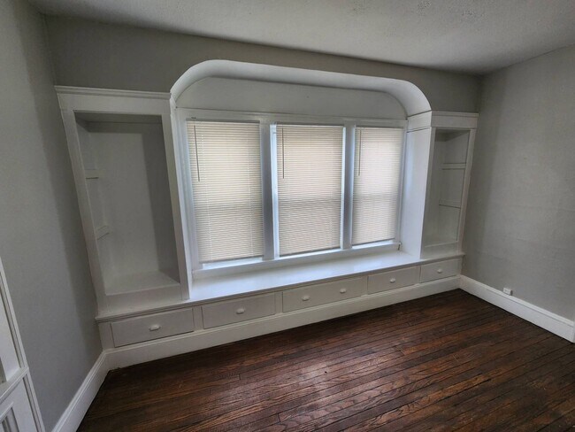 Photo - 8006 Laumar Ave Unidad UP