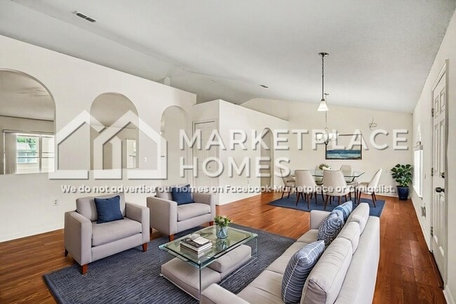 Photo - 830 Painesville St SE