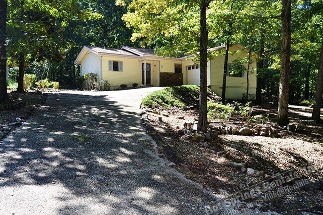 6 Vilaseca Ln