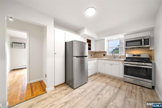 Photo - 209 8th St Unidad 2