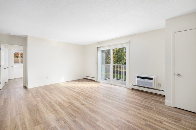 Photo - Parkway Apartments