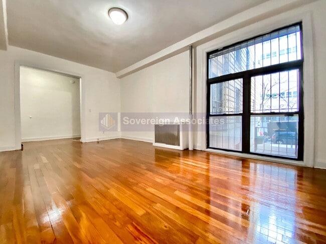 Building Photo - 260 Convent Ave