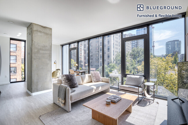 Building Photo - 704 Spring St Rental