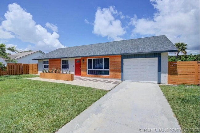 3026 Dunlin Rd