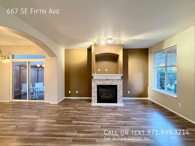 Photo - 667 SE Fifth Ave-