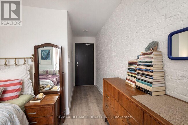 Photo - 432 St Clarens Ave