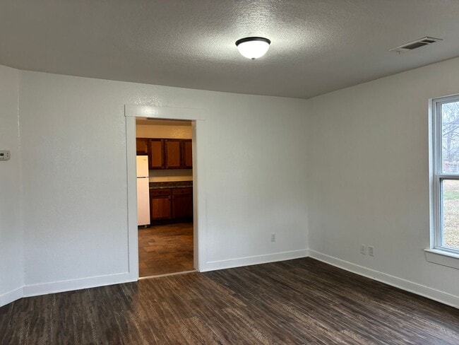 Photo - 500 Bache St