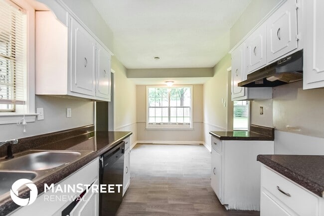 Photo - 3571 Castleman St