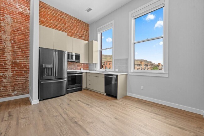 The Avenue Lofts Golden