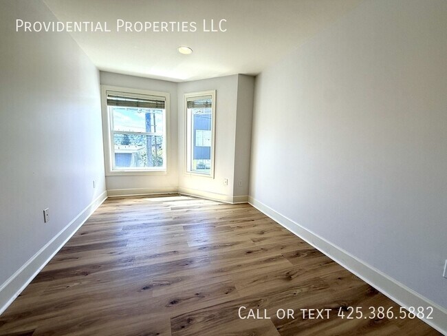 Photo - 2229 Boylston Ave E